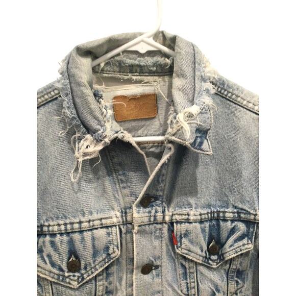 Vtg Levi’s trucker jean jacket men M thrashed USA gorpcore emo punk Western rock - Picture 6 of 16